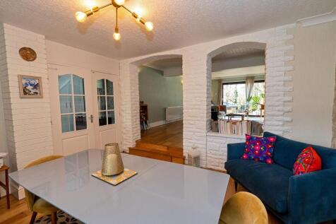 DiningArea_21.jpg
