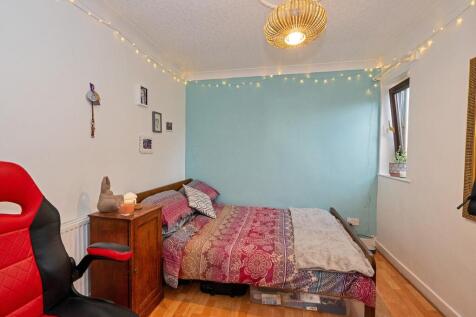 Bedroom4_1.jpg