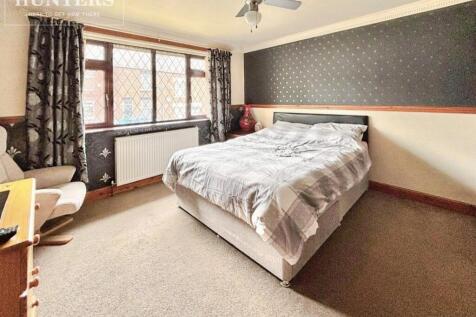 pbox-bedroom-332950.jpg