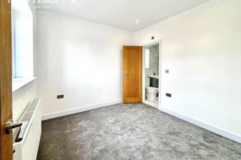 pbox-bedroom-332286.jpeg