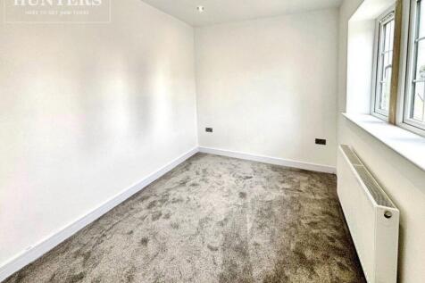 pbox-bedroom-332286.jpeg