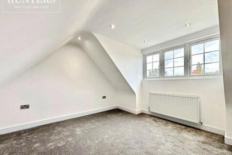 pbox-bedroom-332286.jpeg