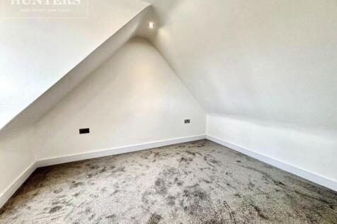 pbox-bedroom-332286.jpeg