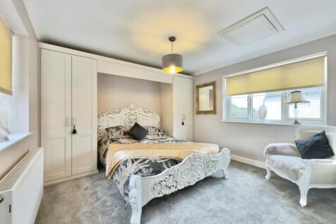 pbox-bedroom-330911.jpg