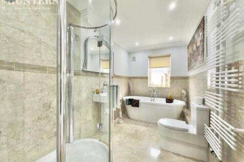 pbox-bathroom-330911.jpeg