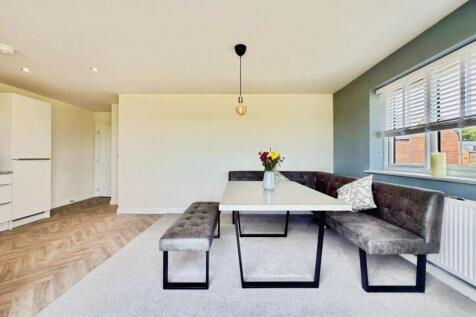 pbox-living_room-331070.jpeg
