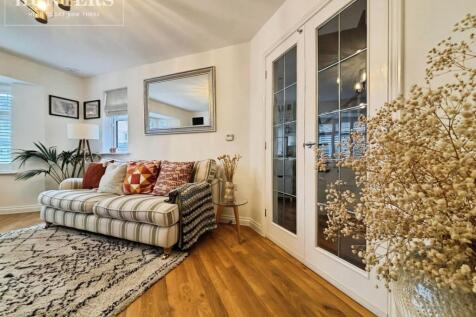 pbox-living_room-332825.jpeg