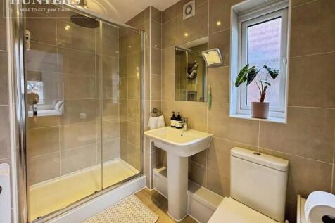 pbox-bathroom-332825.jpeg