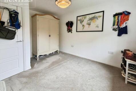 pbox-bedroom-332825.jpeg