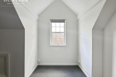 pbox-bedroom-333407.jpeg