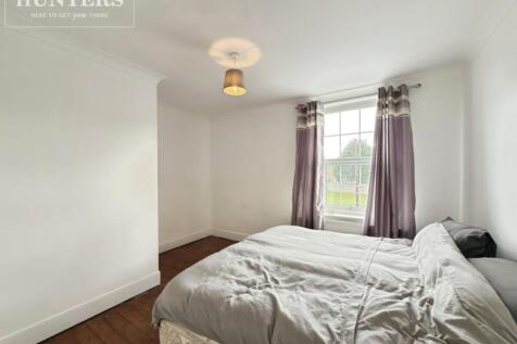 pbox-bedroom-333407.jpeg