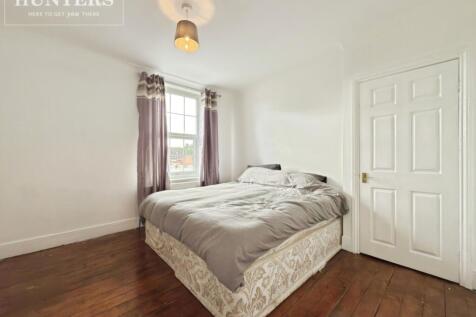 pbox-bedroom-333407.jpeg