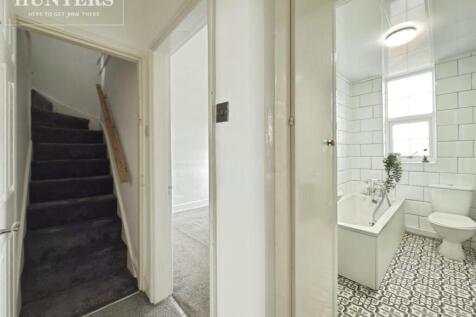 pbox-bathroom-333407.jpeg