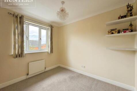 pbox-bedroom-334949.JPG