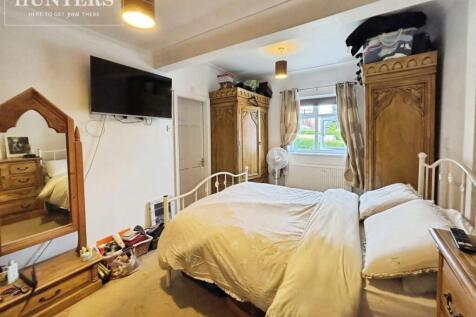 pbox-bedroom-336897.jpeg