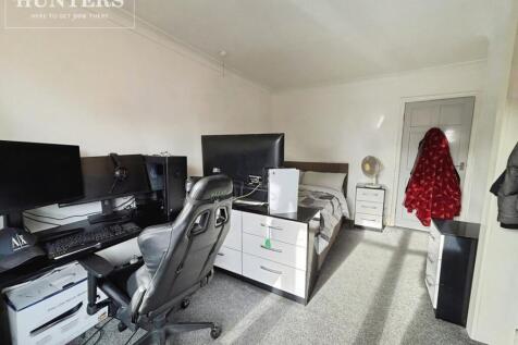 pbox-bedroom-336897.jpeg