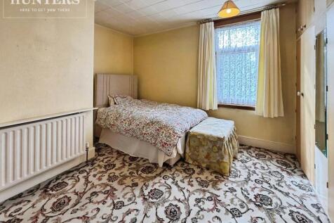 pbox-bedroom-337579.jpeg