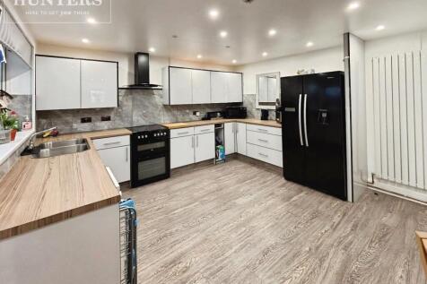pbox-kitchen-338400.jpeg