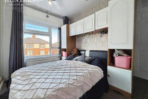 pbox-bedroom-338400.jpeg