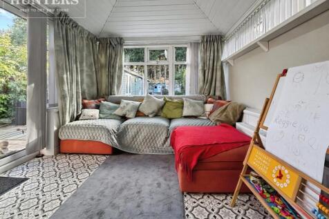 pbox-living_room-338400.jpeg