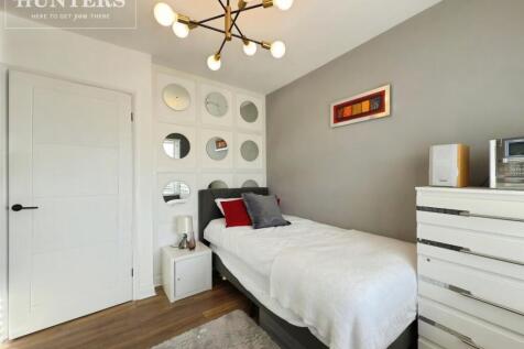 pbox-bedroom-335883.jpeg
