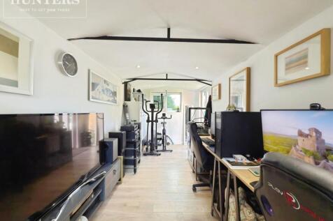 pbox-living_room-335883.jpeg