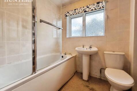 pbox-bathroom-340582.JPG