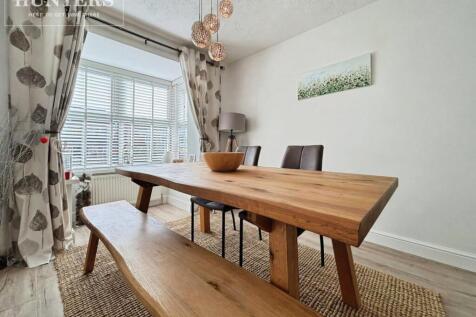 pbox-dining_room-340588.jpg