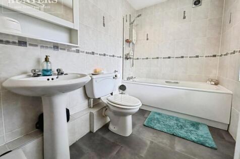 pbox-bathroom-340588.jpg