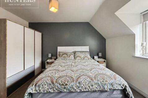 pbox-bedroom-339123.jpeg
