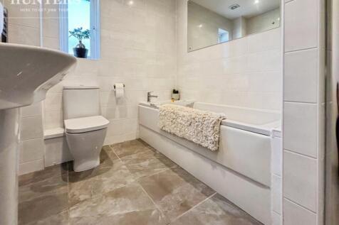 pbox-bathroom-343377.jpg