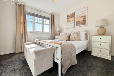 pbox-bedroom-343377.jpg