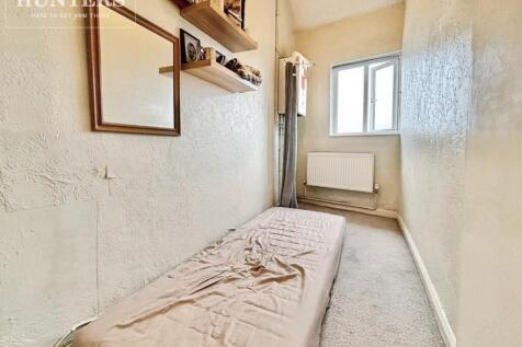 pbox-bedroom-345913.jpg