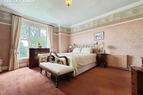 pbox-bedroom-341358.jpg