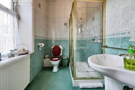 pbox-bathroom-341358.jpg