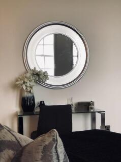 Show Apartment