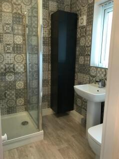 Bed 1 Ensuite