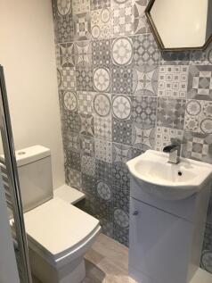 Room 2 Ensuite