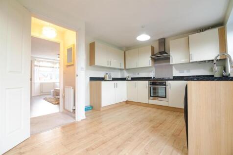 Kitchen 1.jpg