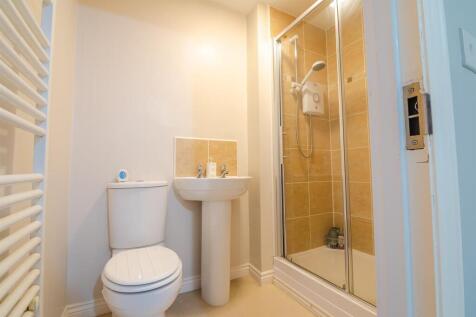 Ensuite 1.jpg