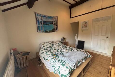 masterbedroom 2.jpg