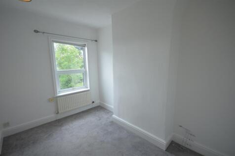Bedroom 2.JPG