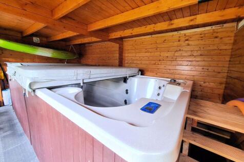 Cabin with Swim Spa