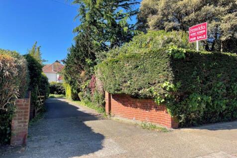 Gate To Driveway