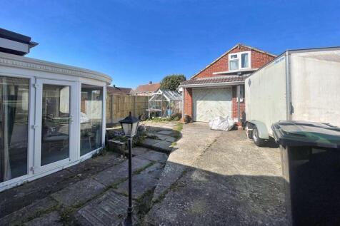 Rear Garden &amp; Double Garage