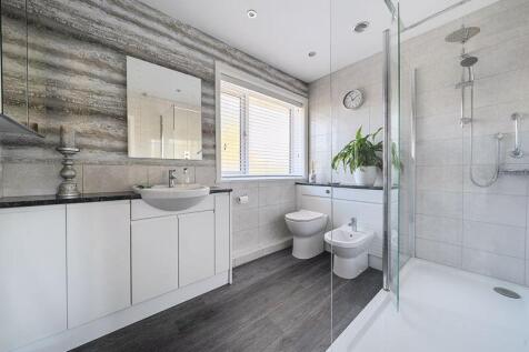 Bedroom One En-Suite