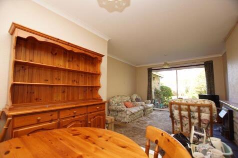 Lounge/ Dining Room