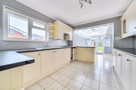 Kitchen/ Breakfast Room