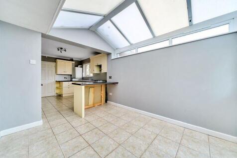 Kitchen/ Breakfast Room