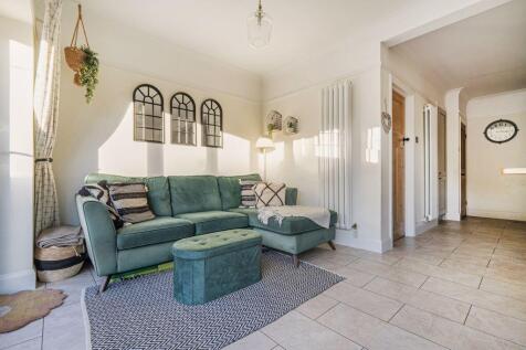 Open Plan Kitchen/ Dining/ Family Room